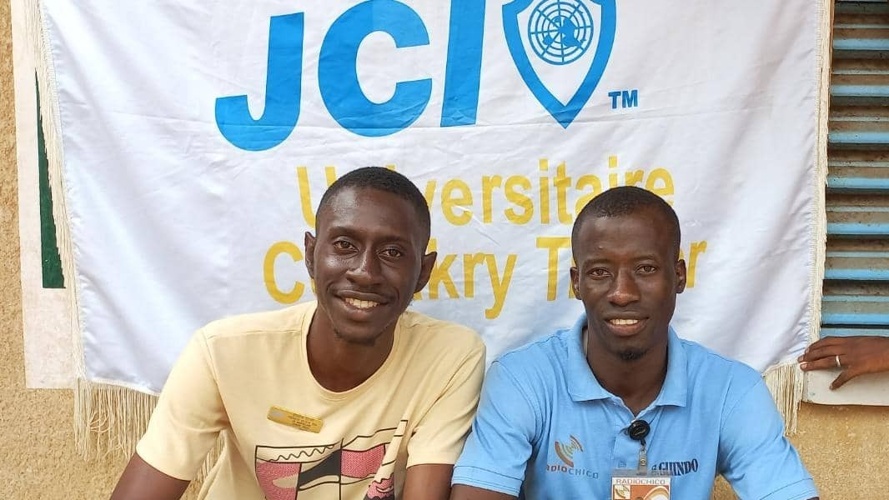 Der Lehrer Souleymane Guindo aus Mali lernt die Schweiz kennen