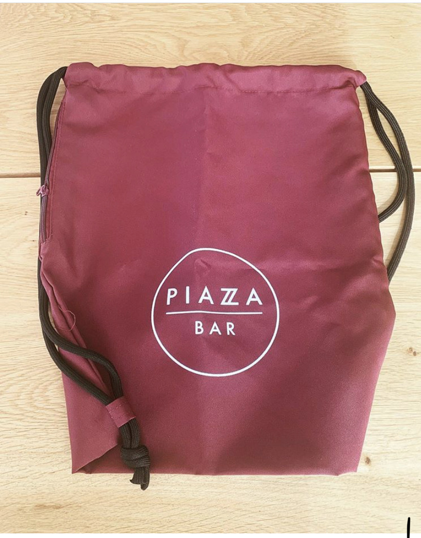 Piazza Bar Turnbeutel