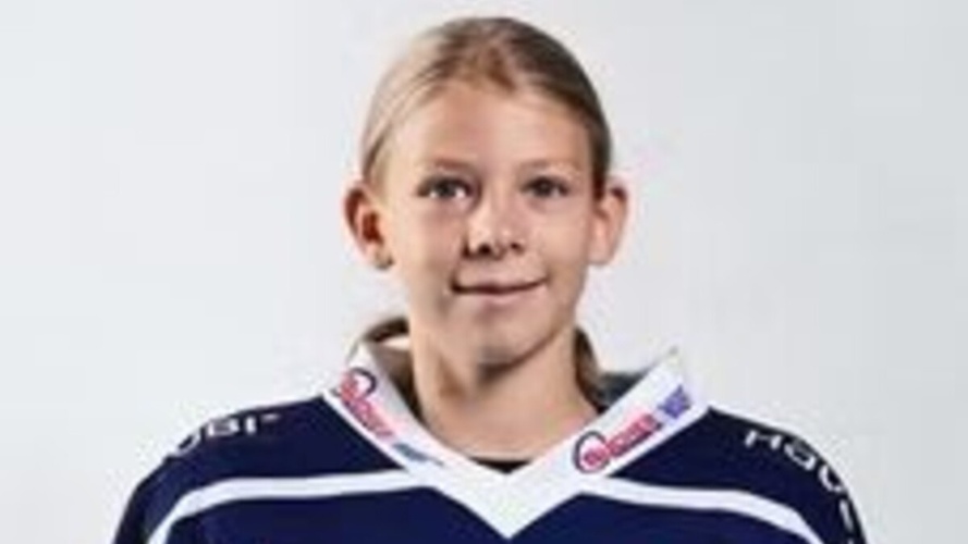 Enya reist ans PEE-WEE Turnier nach Kanada