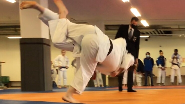 Acheter un bus pour l’école de judo Collombey-Muraz