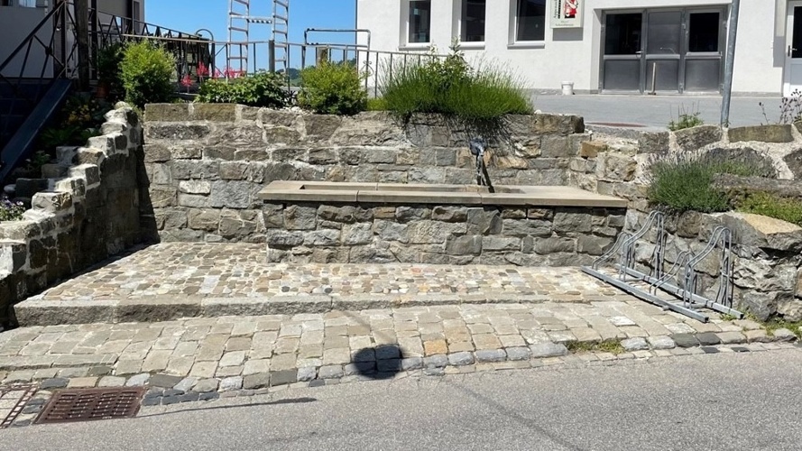 Erneuerung des "Ochsenbrunnens" in Schwellbrunn