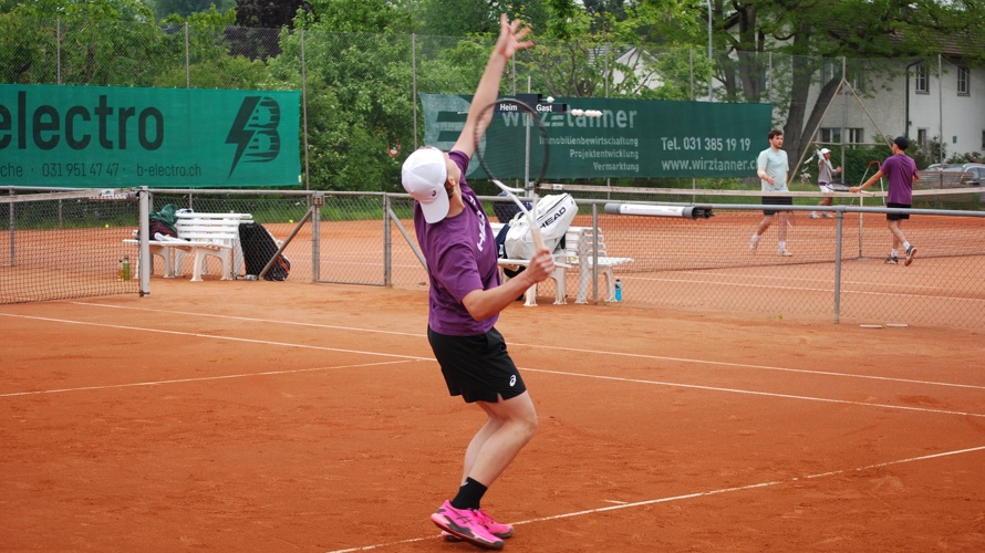 TENNIS: "Entdecke deine Stärke, mache sie zu deiner Waffe"