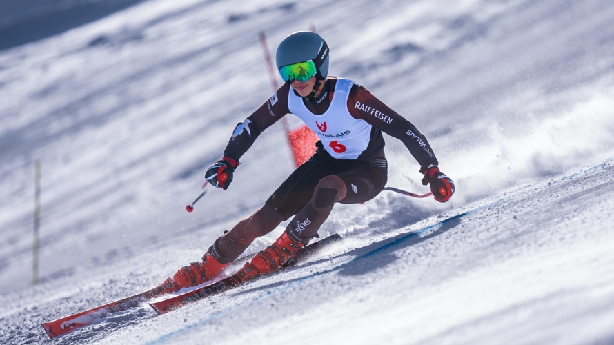Louis Leroy, 1iere année FIS Ski Alpin, merci de me soutenir...