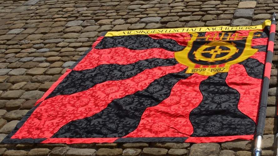 Neuuniformierung und Fahne 2019