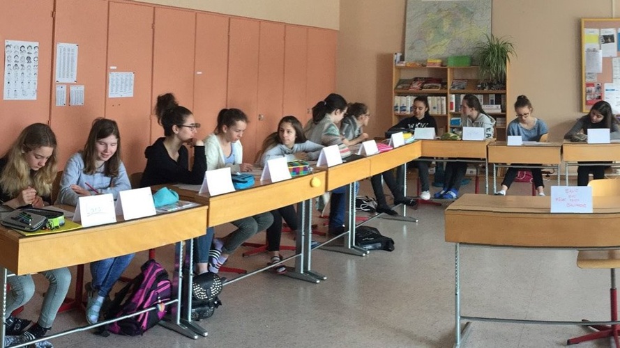 Pas de frontière linguistique pour les élèves!