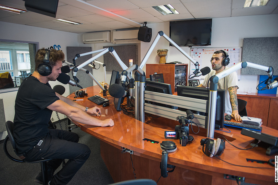 Une matinée à la radio