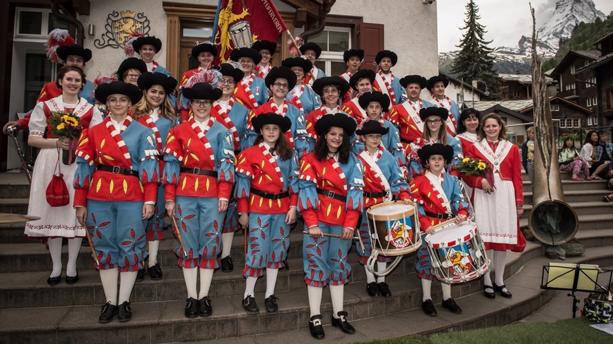 Marching Instruments für den Tambouren- und Pfeiferverein Zermatt