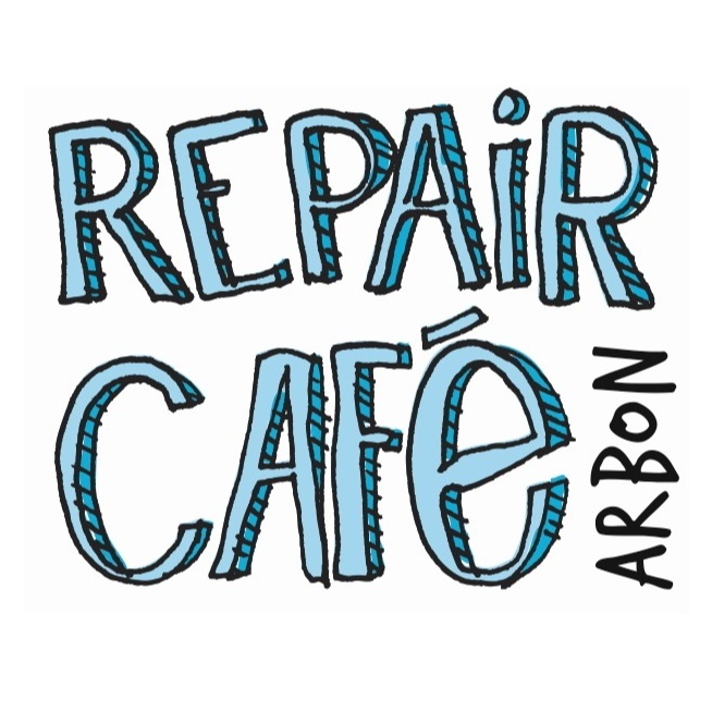 Kaffee und Kuchen und Gönner Ausweis und Erwähnung auf der Website.