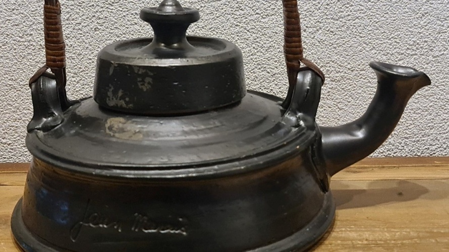 Chaque don compte, et le plus élevé remportera la théière