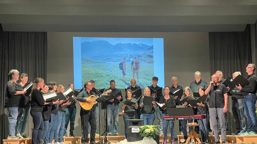 Chor Uvriu Danis-Tavanasa - 20 Jahre musikalische Abenteuer