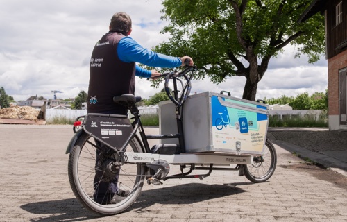 Ein neues Lastenvelo für Kurierdienste in der Gemeinde Wil