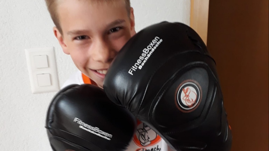 Neue Boxsäcke für unsere Kids
