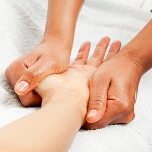 Une séance de soins (massage 5 continents ou reiki)