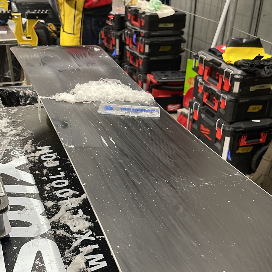 Ski- oder Snowboardservice