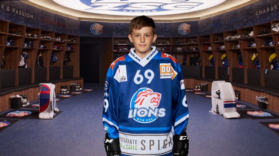 Nicolas geht ans Eishockey Peewee-Turnier 2024 (Québec)