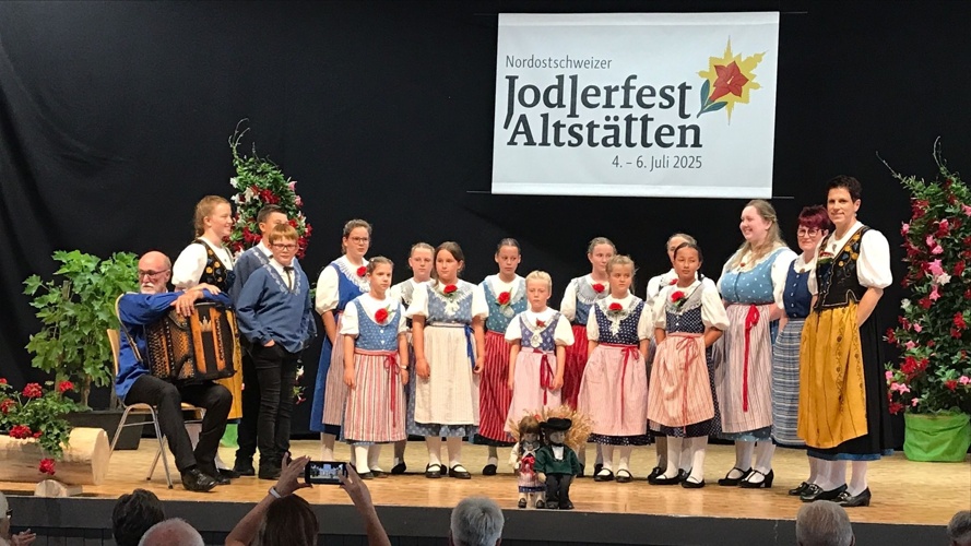 Kirchenkonzert Dinhard  Kinderjodelchörli Wylandsterne