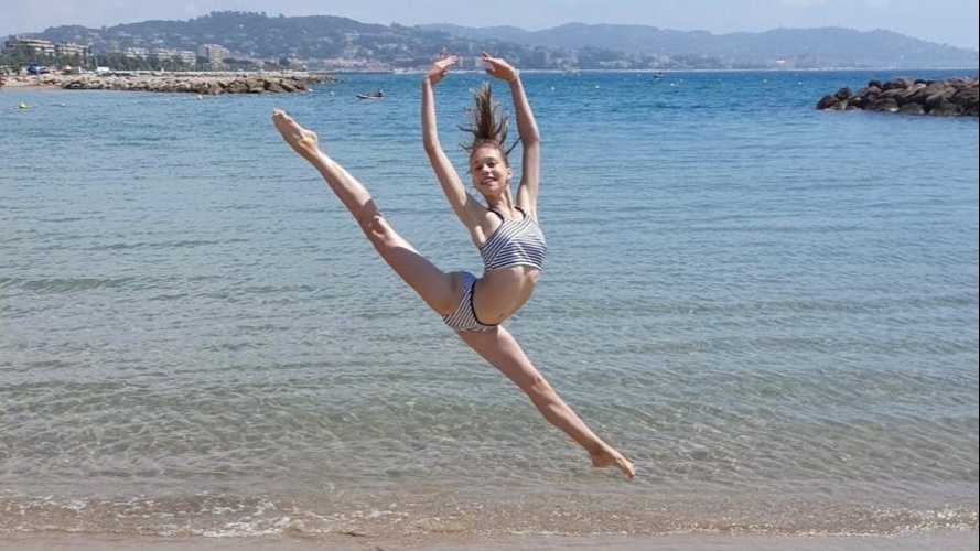 Danser dans une école internationale à Cannes