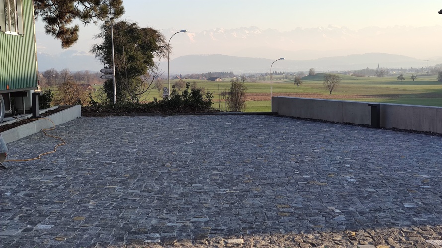 Gartenmöbel für Chrüz-Terrasse in Hohenrain