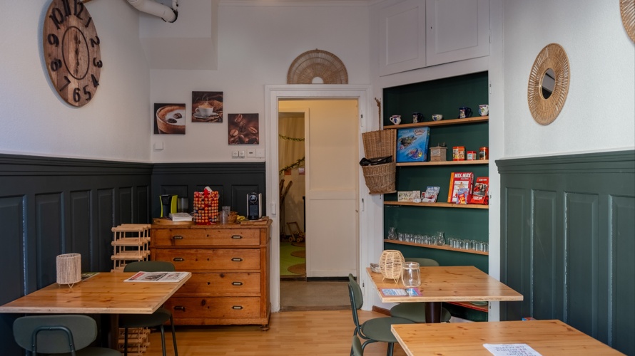 Café - Epicerie Social   /   Un projet qui à du coeur