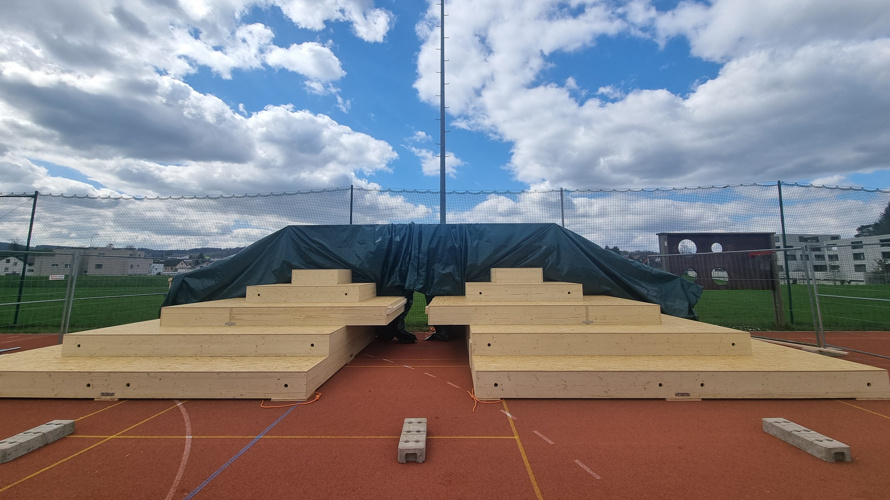 Eine Bühne für unsere Schule