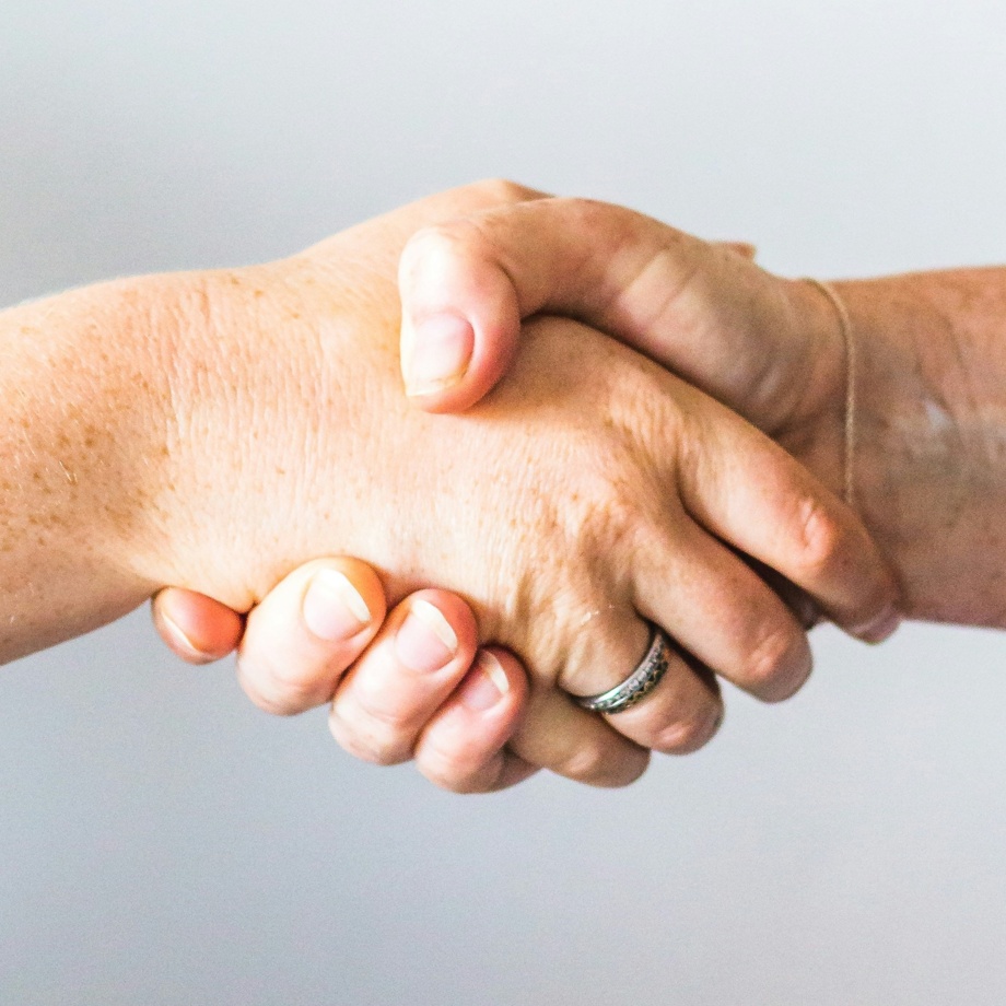 Ein digitaler Händedruck