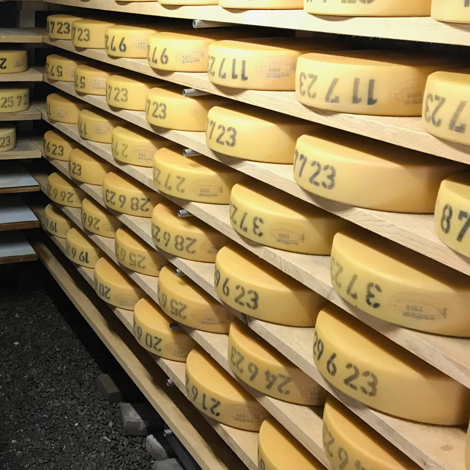 Ein Stück Alpkäse als Merci für Deine Unterstützung