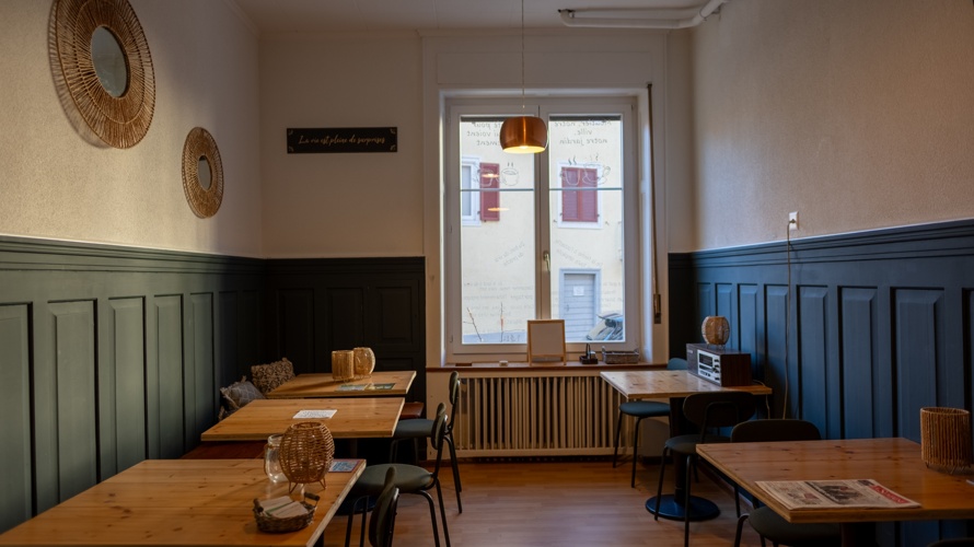 Café - Epicerie Social   /   Un projet qui à du coeur