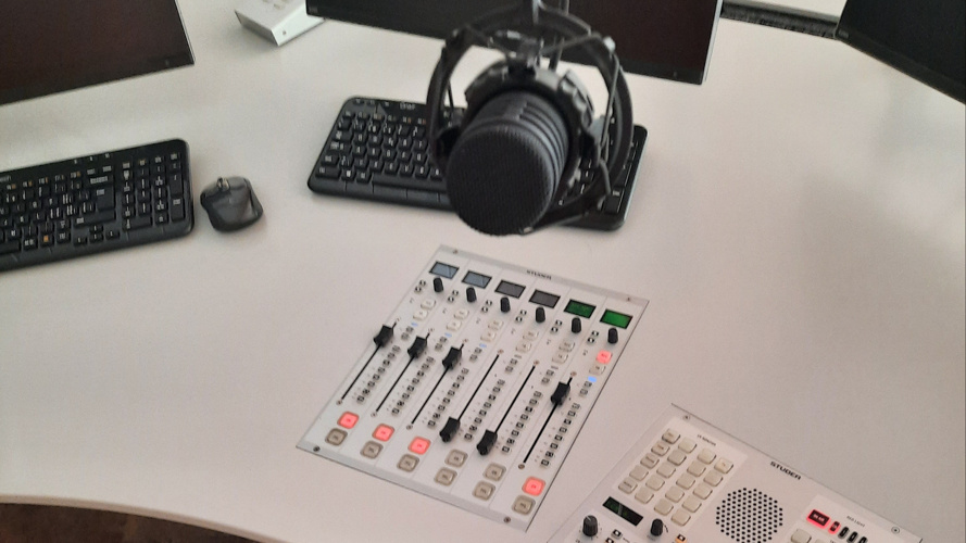 RadioChico: Neue Mikrofone, Laptops und Zubehör