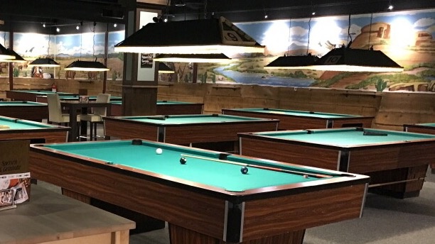 Lasst die Kugeln im Billardsaloon weiterrollen