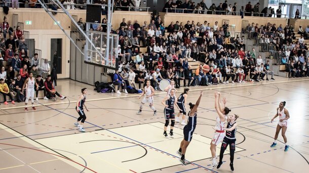  Der Basketballclub Winterthur braucht einen Teambus 
