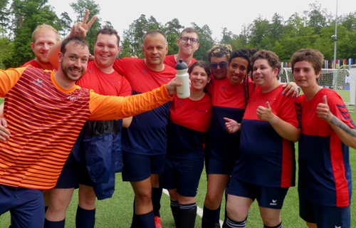 Neue Turnier-Trikots für Plusport Zürich Glattal