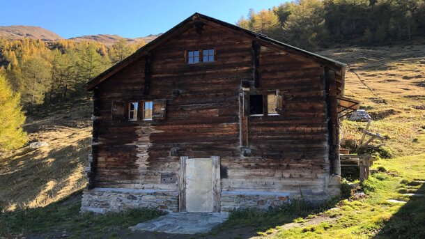  Renovierung Alphütte Nanztal 