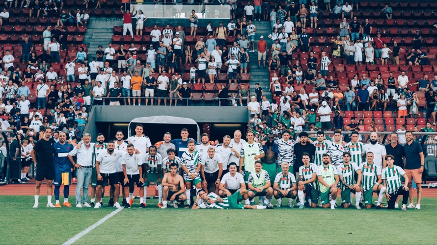 Unser neuer Red Star-Vereinsbus