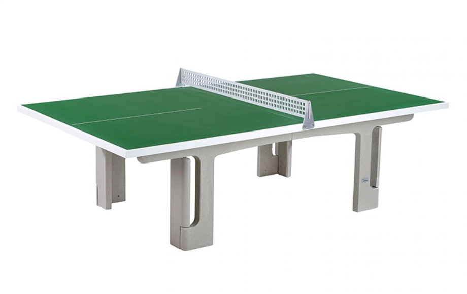 Sponsorenbeschriftung des Ping Pong Tisches