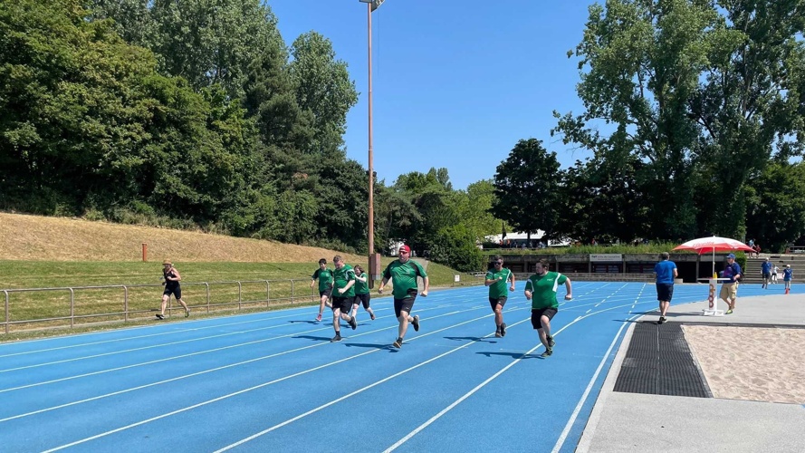 Gemeinsam stark im Sport – neue Trikots für PluSport Region Olten