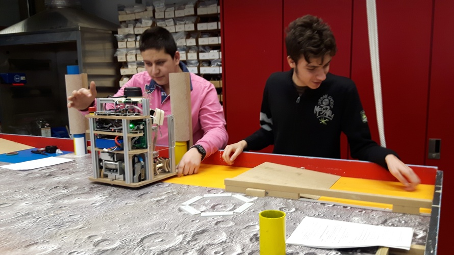 Construire un village sur la lune