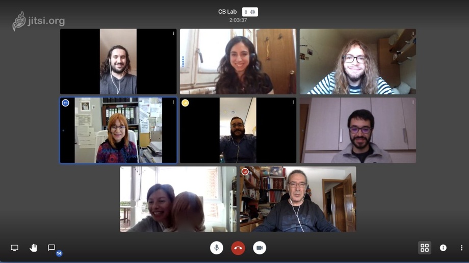 Un grand salon de 10 places virtuelles