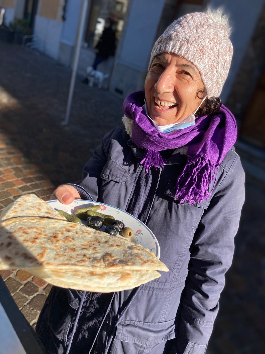 Galette au fromage et une galette aux légumes