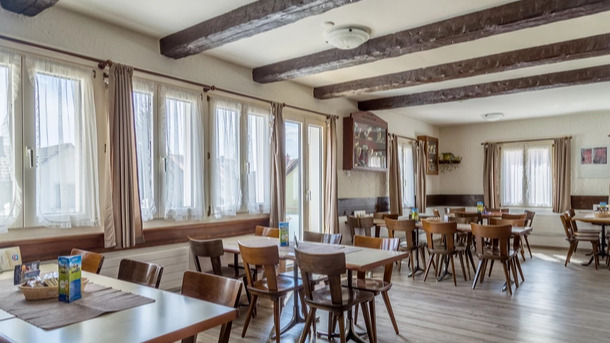  Restaurant Schwyzerhus - unsere Dorfbeiz in Niederwil 