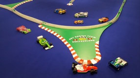 Ein neuer ETS Teppich für die ART Racing Team Modellauto-Rennbahn!