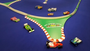 Ein neuer ETS Teppich für die ART Racing Team Modellauto-Rennbahn!
