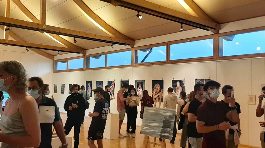 Exposition de jeunes artistes suisses par Découv'Art
