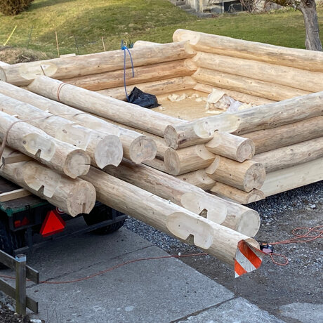 Ein Blockhaus für die Spielgruppe