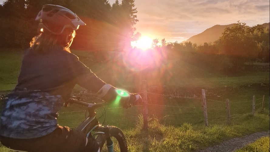 Bike-Tricots für die Jungbiker des Velo Club Gersau