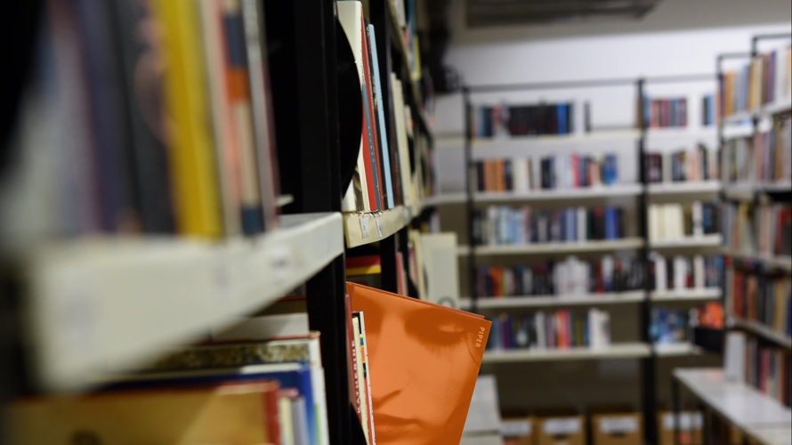 Rette das Bücherbergwerk Bern!