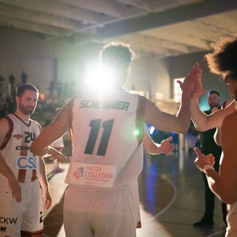 Original SCB-Spielerdress mit Autogramm