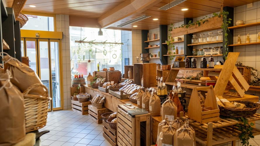 Café - Epicerie Social   /   Un projet qui à du coeur