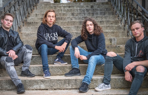 Albumfinanzierung der Punkrock-Band After the Story