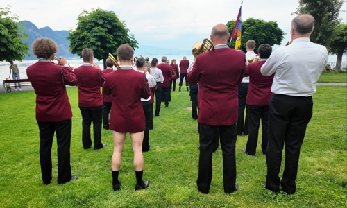 Neue Uniform für neue Musikanten