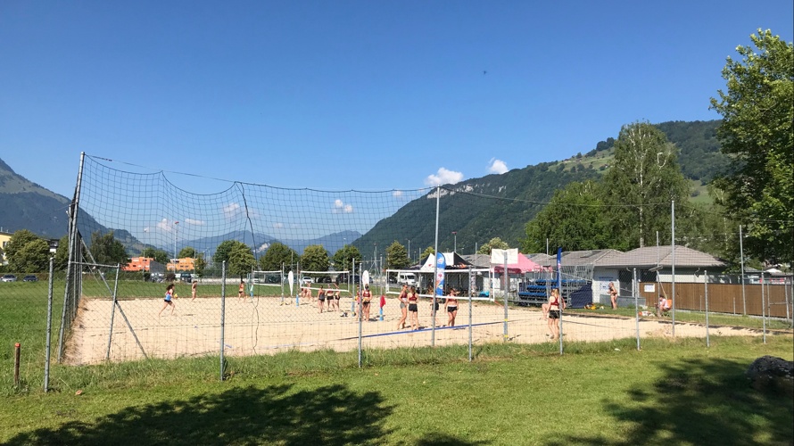 Zusätzliches Beachvolleyballfeld